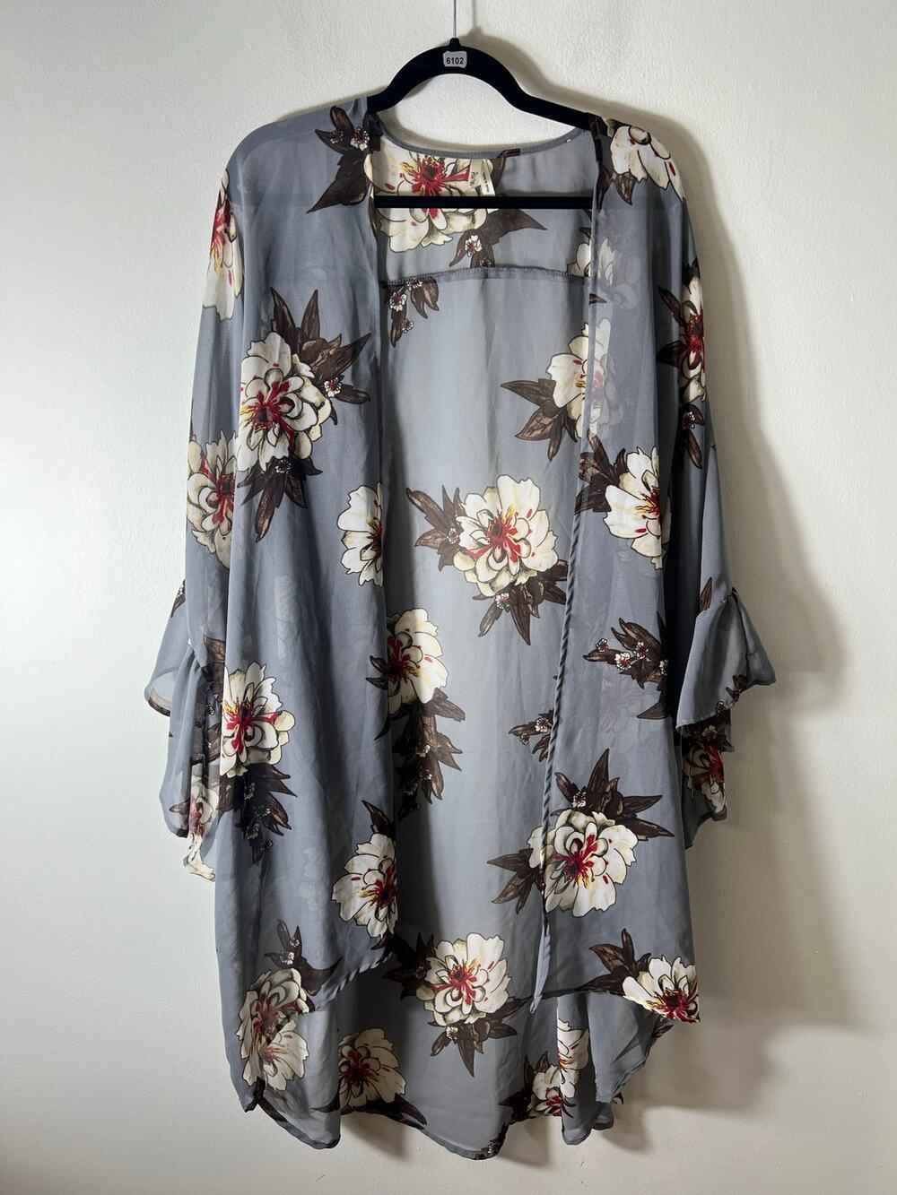 Truth Kimono, Grey With Magnolia Flowers 3XL